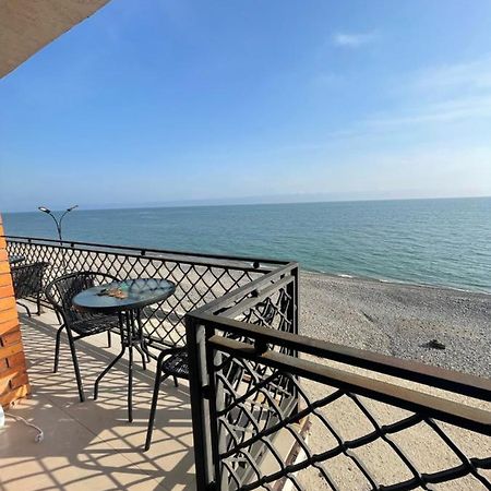 Leon Beach Hotel New Athos Esterno foto