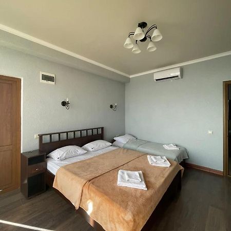 Leon Beach Hotel New Athos Esterno foto