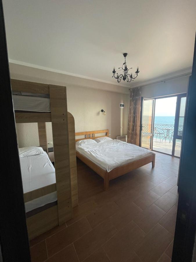 Leon Beach Hotel New Athos Esterno foto