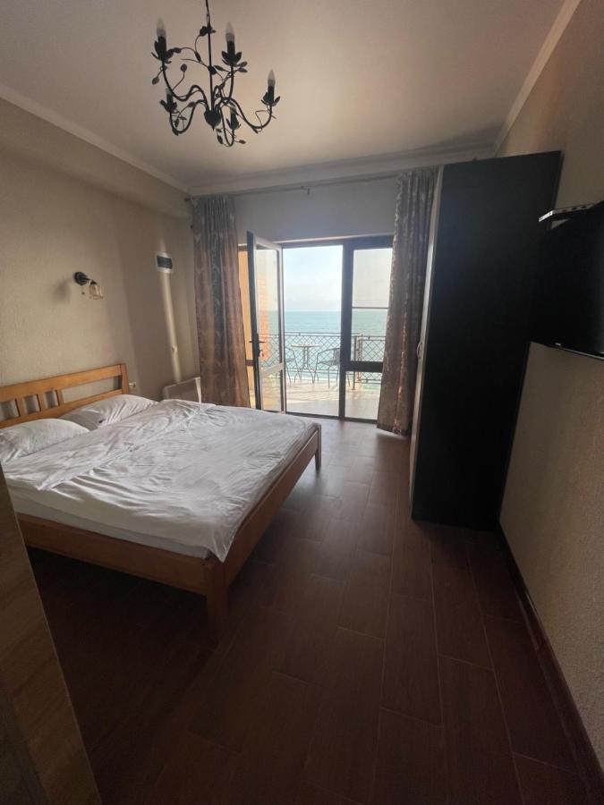 Leon Beach Hotel New Athos Esterno foto