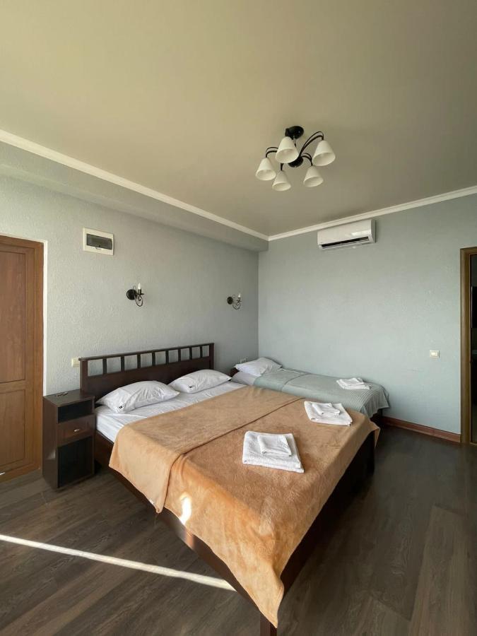 Leon Beach Hotel New Athos Esterno foto