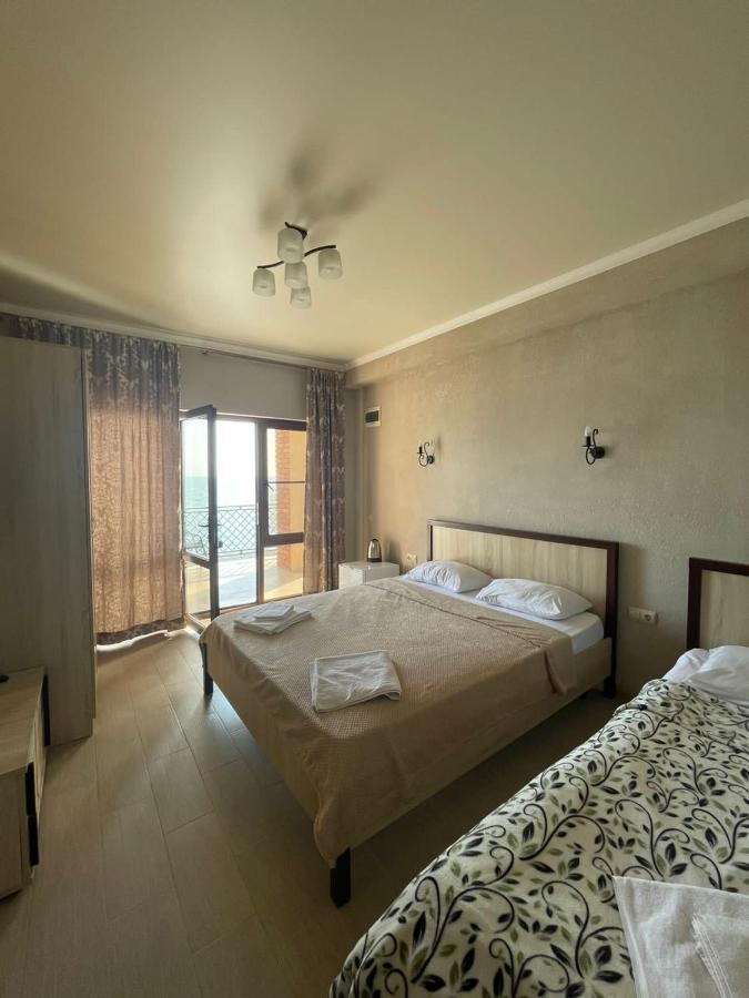 Leon Beach Hotel New Athos Esterno foto